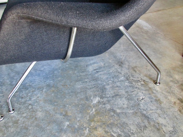 Saarinen <em>Womb</em> Chair & Ottoman